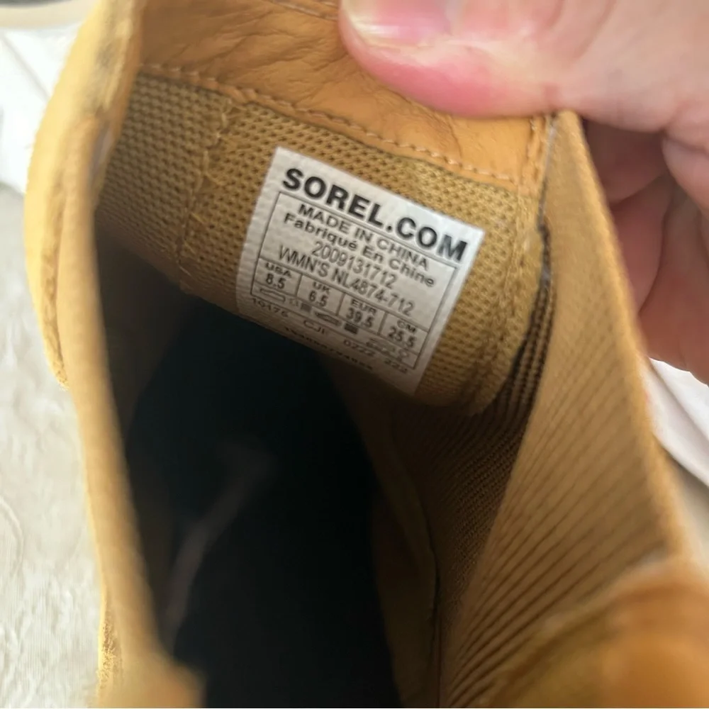 SOREL WOMEN'S HI-LINE™ HEEL CHELSEA BOOT women size 8.5 platform